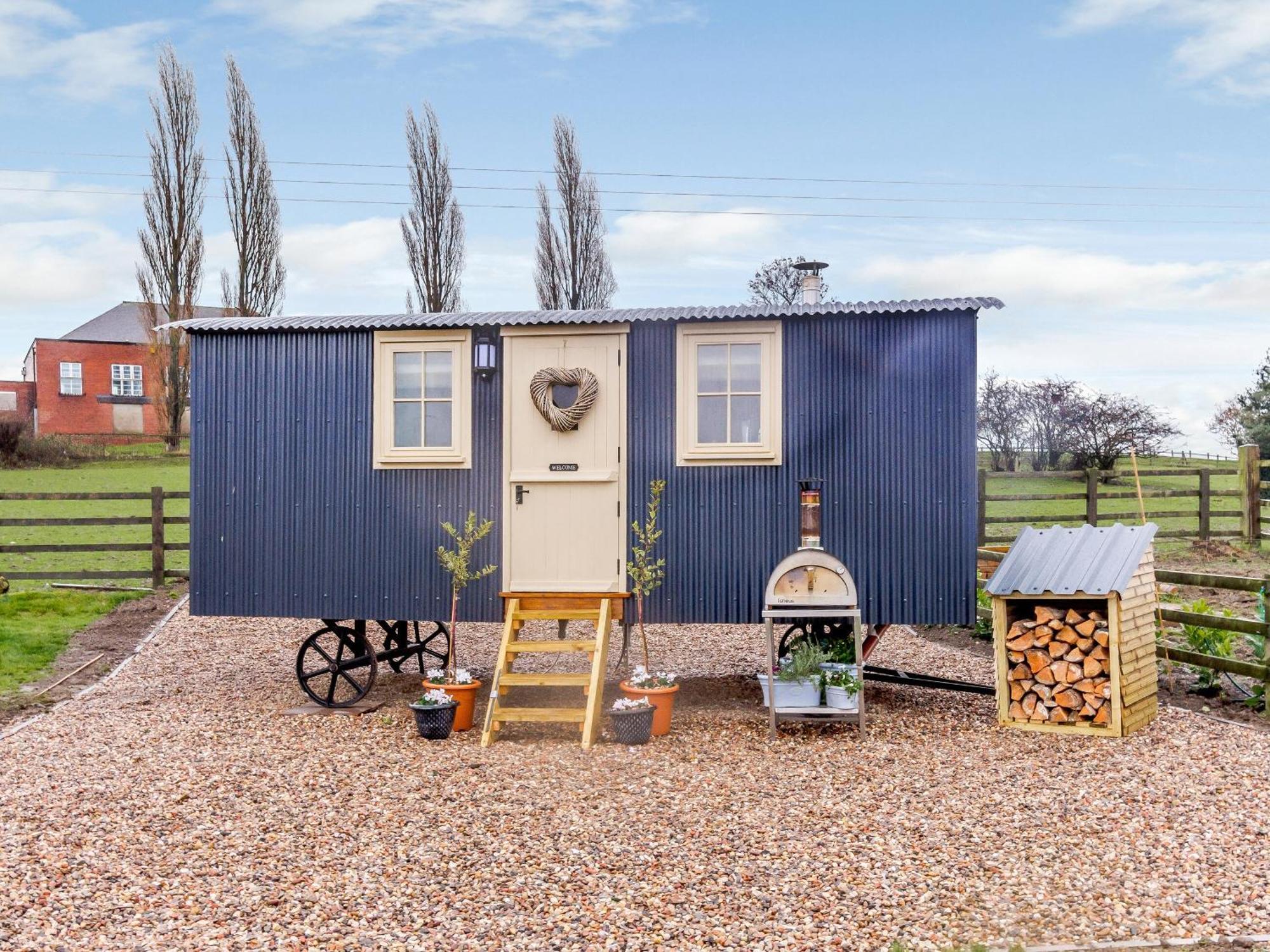 The Lambing Shed Villa Ryhill Exterior photo